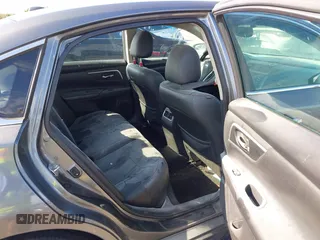 2018 Nissan Altima SR with VIN 1N4AL3APXJC170428, listed as a IAAI auction lot 40355309 with Not Provided miles and . Bid and sale history available at carsss.com. Image 8.
