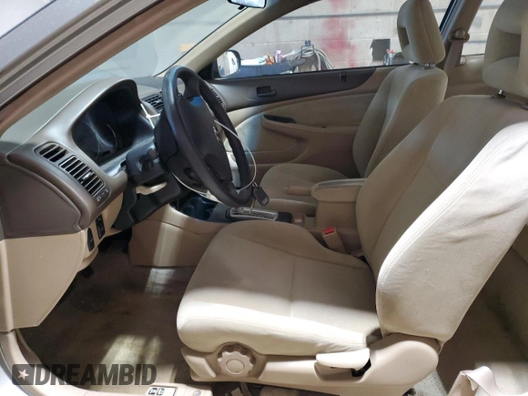 2004 Honda Civic LX z VIN 1HGEM22574L042699, wystawiony jako Copart lot #56596165 z przebiegiem 77 198 mil mil oraz Czysty tytuł • Clean title. Historia ofert i sprzedaży dostępna na DreamBid. Obrazek 7.