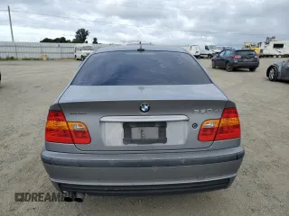 2004 BMW 3 Series 330xi with VIN WBAEW534X4PN33452, listed as a Copart auction lot 54746735 with 135,729 mi miles and Salvage title. Bid and sale history available at DreamBid. Image 6.