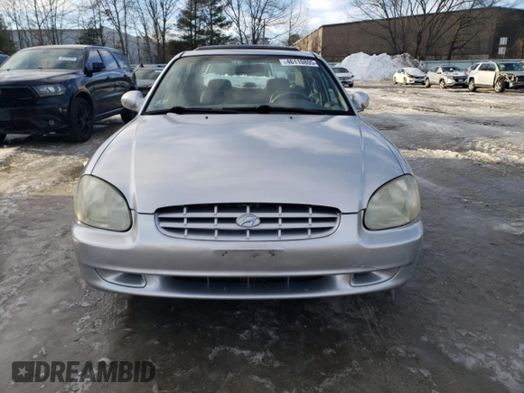 2000 Hyundai Sonata GLS with VIN KMHWF35V0YA224725, listed as a Copart auction lot 46110805 with 82,863 mi miles and Clean Title. Bid and sale history available at carsss.com. Image 5.