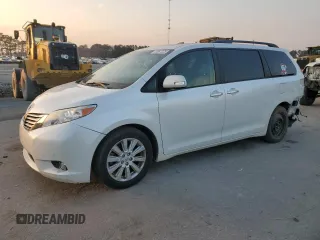 2014 Toyota Sienna XLE with VIN 5TDYK3DC1ES493548, listed as a Copart auction lot 44061325 with 84,480 mi miles and Salvage Title. Bid and sale history available at carsss.com. Image 1.