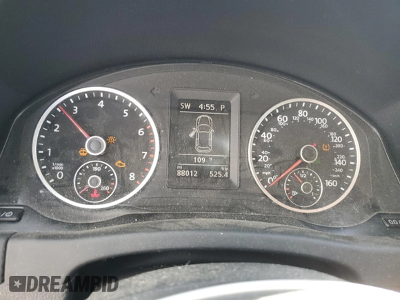 2017 Volkswagen Tiguan Wolfsburg Edition with VIN WVGRV7AX5HW505484, listed as a Copart auction lot 61662705 with 88,012 mi miles and Salvage title. Bid and sale history available at DreamBid. Image 9.