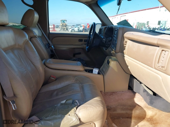 2000 Chevrolet Suburban LS with VIN 3GNEC16T5YG144176, listed as a IAAI auction lot 40986871 with 1 mi miles. Bid and sale history available at carsss.com. Image 5.
