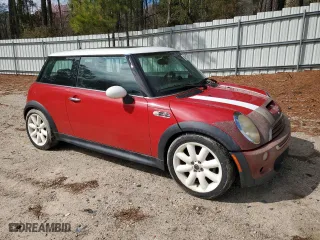 2004 MINI Cooper Hardtop S with VIN WMWRE334X4TD76430, listed as a Copart auction lot 49476985 with 165,626 mi miles and Clean Title. Bid and sale history available at carsss.com. Image 4.