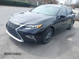 2018 Lexus ES with VIN 58ABK1GG0JU088946, listed as a IAAI auction lot 41720270 with 154,064 mi miles. Bid and sale history available at carsss.com. Image 2.