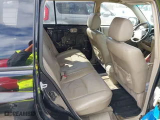2004 Toyota Highlander with VIN JTEEP21AX40008810, listed as a IAAI auction lot 41877008 with 215,800 mi miles. Bid and sale history available at carsss.com. Image 8.
