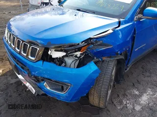 2018 Jeep Compass Limited with VIN 3C4NJCCB5JT358619, listed as a IAAI auction lot 41618229 with 53,185 mi miles and . Bid and sale history available at DreamBid. Image 6.