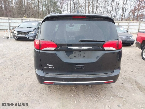 2017 Chrysler Pacifica Touring-L with VIN 2C4RC1BG8HR569467, listed as a IAAI auction lot 41720213 with NaN miles. Bid and sale history available at carsss.com. Image 16.
