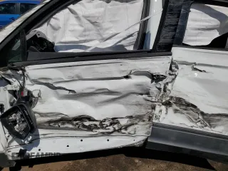 2021 Volkswagen Tiguan S z VIN 3VV1B7AX8MM065752, wystawiony jako Copart lot #62013905 z przebiegiem Nie podano mil oraz Szkoda całkowita • Salvage title. Historia ofert i sprzedaży dostępna na DreamBid. Obrazek 7.