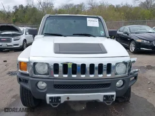 2008 Hummer H3 SUV with VIN 5GTEN13E188185413, listed as a IAAI auction lot 41316614 with 226,066 mi miles. Bid and sale history available at carsss.com. Image 12.