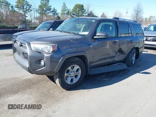 2021 Toyota 4Runner SR5 z VIN JTEMU5JR7M5953230, wystawiony jako IAAI lot #41705423 z przebiegiem 64 240 mil mil oraz . Historia ofert i sprzedaży dostępna na DreamBid. Obrazek 17.
