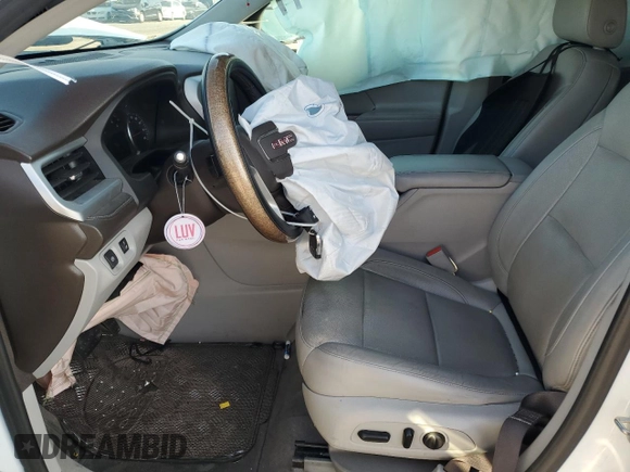 2019 GMC Acadia SLT with VIN 1GKKNMLS4KZ143180, listed as a Copart auction lot 42504945 with 0 mi miles and Salvage Title. Bid and sale history available at carsss.com. Image 7.