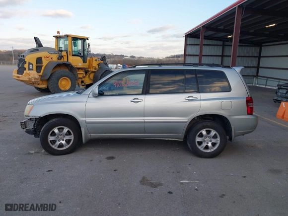 2003 Toyota Highlander with VIN JTEHF21A630114668, listed as a IAAI auction lot 41052604 with 107,151 mi miles. Bid and sale history available at carsss.com. Image 15.