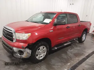 2011 Toyota Tundra 4WD Truck with VIN 5TFDW5F12BX178046, listed as a IAAI auction lot 41619191 with 186,866 mi miles. Bid and sale history available at carsss.com. Image 2.
