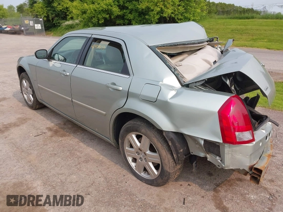 2006 Chrysler 300 Touring z VIN 2C3KK53G06H242398, wystawiony jako IAAI lot #42404803 z przebiegiem 163 947 mil mil oraz . Historia ofert i sprzedaży dostępna na DreamBid. Obrazek 3.