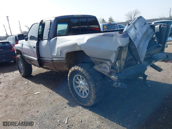1997 Dodge Ram 1500 with VIN 1B7HF13Z3VJ629609, listed as a IAAI auction lot 41432055 with 210,852 mi miles. Bid and sale history available at carsss.com. Image 3.
