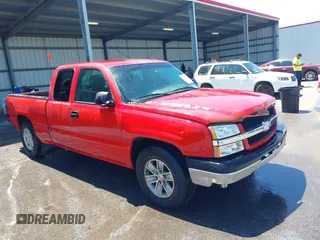 2004 Chevrolet Silverado 1500 LS with VIN 1GCEC19V64Z118718, listed as a IAAI auction lot 42048171 with 232,149 mi miles. Bid and sale history available at carsss.com. Image 1.