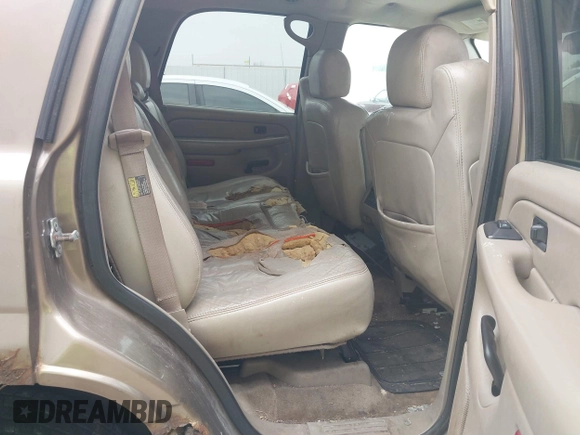 2004 Chevrolet Tahoe LT z VIN 1GNEK13Z84J240257, wystawiony jako IAAI lot #42313270 z przebiegiem 471 223 mil mil oraz . Historia ofert i sprzedaży dostępna na DreamBid. Obrazek 8.