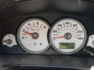 2006 Ford Escape XLT with VIN 1FMCU03186KA77066, listed as a Copart auction lot 48992595 with 194,629 mi miles and Salvage Title. Bid and sale history available at carsss.com. Image 9.