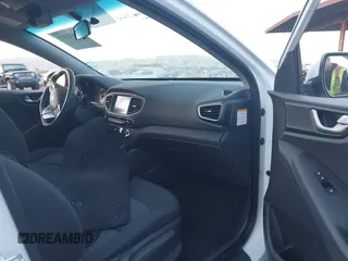2017 Hyundai Ioniq Blue z VIN KMHC65LC2HU050185, wystawiony jako IAAI lot #42071522 z przebiegiem 105 186 mil mil oraz . Historia ofert i sprzedaży dostępna na DreamBid. Obrazek 5.