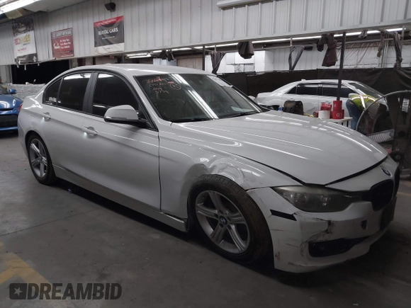 2013 BMW 3 Series 328i z VIN WBA3A5G5XDNP25779, wystawiony jako IAAI lot #42677403 z przebiegiem 93 020 mil mil oraz . Historia ofert i sprzedaży dostępna na DreamBid. Obrazek 6.