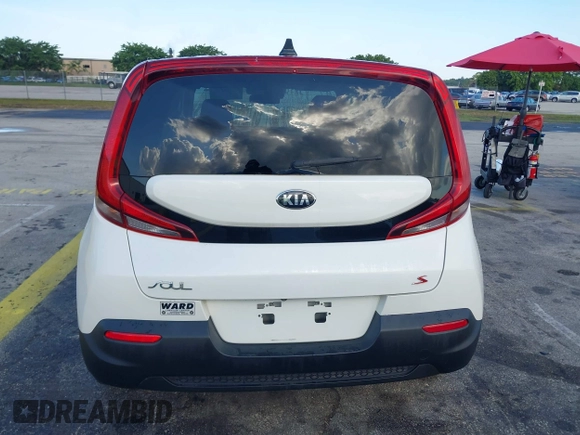 2020 Kia Soul S with VIN KNDJ23AUXL7057528, listed as a IAAI auction lot 42204152 with 85,044 mi miles and . Bid and sale history available at DreamBid. Image 16.