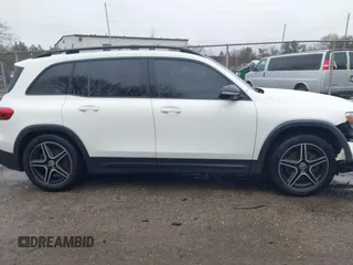 2023 Mercedes-Benz GLB 250 с VIN W1N4M4HB9PW308660, выставлен на аукционе IAAI как лот 41864309 с пробегом 32 542 миль миль и . История ставок и продаж доступна на DreamBid. Изображение 14.