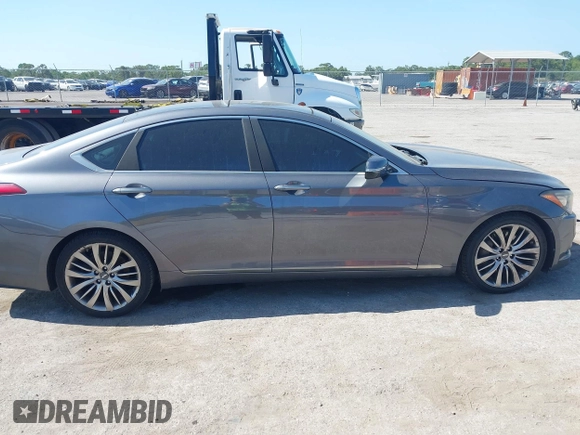 2015 Hyundai Genesis 5.0L with VIN KMHGN4JF4FU024633, listed as a IAAI auction lot 42187544 with 185,178 mi miles. Bid and sale history available at carsss.com. Image 13.