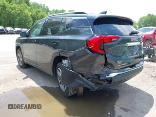 2020 GMC Terrain SLT z VIN 3GKALVEV2LL118589, wystawiony jako IAAI lot #42235449 z przebiegiem 83 573 mil mil oraz . Historia ofert i sprzedaży dostępna na DreamBid. Obrazek 3.