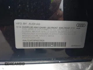 2015 Audi A8 4.0T z VIN WAU32AFD9FN023826, wystawiony jako IAAI lot #42353372 z przebiegiem 94 833 mil mil oraz . Historia ofert i sprzedaży dostępna na DreamBid. Obrazek 9.