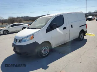 2018 Nissan NV200 SV z VIN 3N6CM0KN3JK695396, wystawiony jako Copart lot #48743165 z przebiegiem 204 980 mil mil oraz Szkody całkowita. Historia ofert i sprzedaży dostępna na DreamBid. Obrazek 1.
