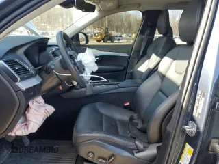 2023 Volvo XC90 Core with VIN YV4L12PV4P1955683, listed as a Copart auction lot 45292395 with 38,749 mi miles and Salvage Title. Bid and sale history available at DreamBid. Image 7.