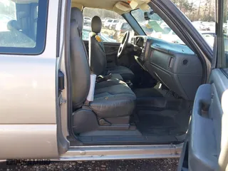 2004 Chevrolet Silverado 1500 Work Truck with VIN 1GCEC19X44Z223064, listed as a IAAI auction lot 41305846 with 228,662 mi miles. Bid and sale history available at carsss.com. Image 5.