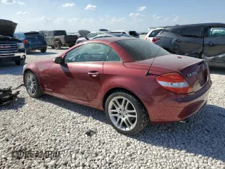 2007 Mercedes-Benz SLK 350 with VIN WDBWK56F07F154582, listed as a Copart auction lot 50014805 with 94,596 mi miles and Clean title. Bid and sale history available at DreamBid. Image 2.