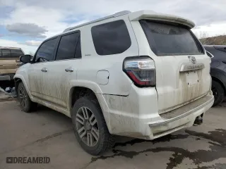 2020 Toyota 4Runner SR5 with VIN JTEBU5JR8L5754919, listed as a Copart auction lot 40247483 with 52,611 mi miles. Bid and sale history available at carsss.com. Image 2.
