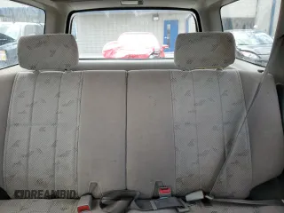 2001 Toyota 4Runner SR5 z VIN JT3HN86R010358701, wystawiony jako Copart lot #56416485 z przebiegiem 252 068 mil mil oraz Czysty tytuł • Clean title. Historia ofert i sprzedaży dostępna na DreamBid. Obrazek 10.