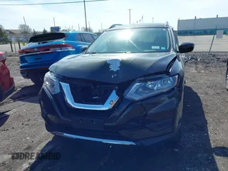 2017 Nissan Rogue SV with VIN KNMAT2MV1HP575899, listed as a IAAI auction lot 41807777 with 165,638 mi miles. Bid and sale history available at carsss.com. Image 12.