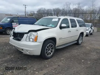 2011 GMC Yukon XL Denali z VIN 1GKS2MEF7BR271728, wystawiony jako IAAI lot #42050555 z przebiegiem 251 752 mil mil oraz . Historia ofert i sprzedaży dostępna na DreamBid. Obrazek 17.