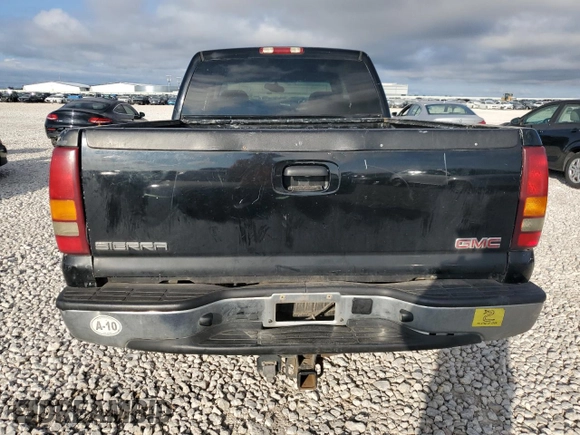 2001 GMC Sierra 1500HD SLE z VIN 1GTGC13U11F152684, wystawiony jako Copart lot #71216924 z przebiegiem Nie podano mil oraz Szkoda całkowita • Salvage title. Historia ofert i sprzedaży dostępna na DreamBid. Obrazek 6.
