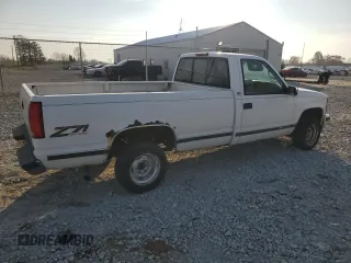 1998 Chevrolet Silverado 1500 with VIN 1GCEK14R1WZ203739, listed as a Copart auction lot 77809444 with 147,168 mi miles and Salvage Title. Bid and sale history available at DreamBid. Image 3.