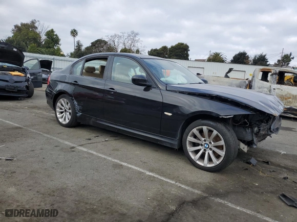 2011 BMW 3 Series 328i with VIN WBAPH5G57BNM73015, listed as a Copart auction lot 43430085 with 220,590 mi miles and Salvage Title. Bid and sale history available at carsss.com. Image 4.