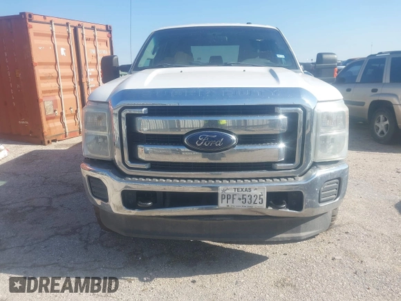 2014 Ford Super Duty F-250 SRW XL with VIN 1FT7W2B69EEB43193, listed as a IAAI auction lot 41463083 with 330,282 mi miles. Bid and sale history available at carsss.com. Image 12.