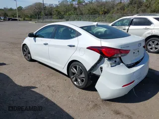 2015 Hyundai Elantra SE z VIN 5NPDH4AE7FH570097, wystawiony jako IAAI lot #41577252 z przebiegiem 135 219 mil mil oraz . Historia ofert i sprzedaży dostępna na DreamBid. Obrazek 3.