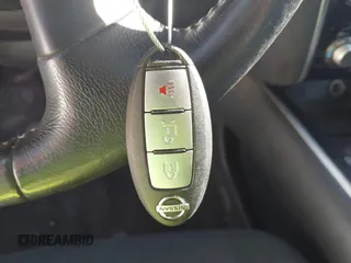 2014 Nissan Pathfinder SV z VIN 5N1AR2MN4EC654030, wystawiony jako IAAI lot #41797650 z przebiegiem 129 731 mil mil oraz . Historia ofert i sprzedaży dostępna na DreamBid. Obrazek 11.