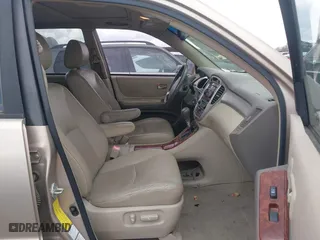 2006 Toyota Highlander w/3rd Row with VIN JTEEP21A960163299, listed as a IAAI auction lot 41179758 with 205,521 mi miles. Bid and sale history available at carsss.com. Image 5.