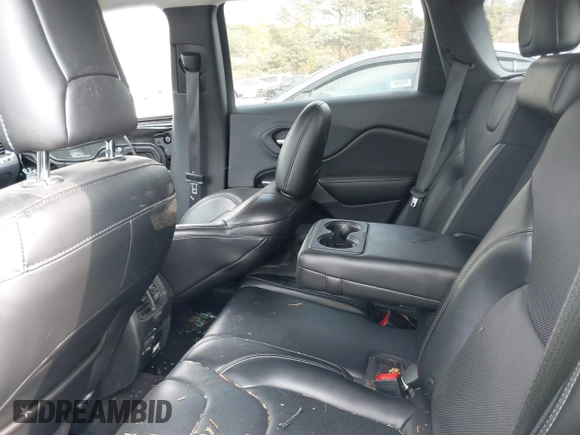 2019 Jeep Cherokee Limited with VIN 1C4PJMDX2KD235618, listed as a IAAI auction lot 40672263 with 82,117 mi miles and . Bid and sale history available at carsss.com. Image 8.