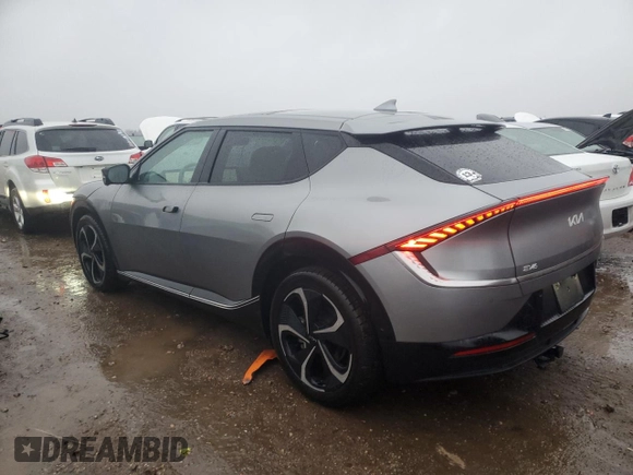 2022 Kia EV6 Wind z VIN KNDC3DLC9N5027015, wystawiony jako Copart lot #89115265 z przebiegiem 50 191 mil mil oraz Szkoda całkowita • Salvage title. Historia ofert i sprzedaży dostępna na DreamBid. Obrazek 2.