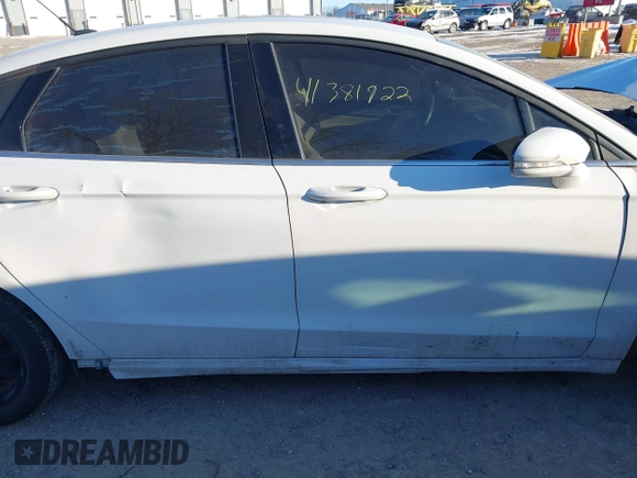 2013 Ford Fusion SE with VIN 3FA6P0H78DR132457, listed as a IAAI auction lot 41381922 with 165,721 mi miles. Bid and sale history available at carsss.com. Image 13.