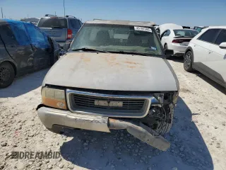 1999 GMC Sonoma with VIN 1GTCS1445X8532690, listed as a Copart auction lot 49197265 with Not Provided miles and Salvage Title. Bid and sale history available at DreamBid. Image 5.