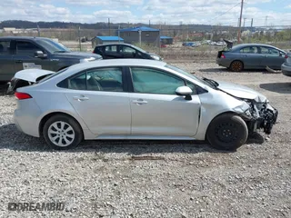 2020 Toyota Corolla LE with VIN JTDEPRAE2LJ013055, listed as a IAAI auction lot 41937419 with 9,683 mi miles. Bid and sale history available at carsss.com. Image 13.